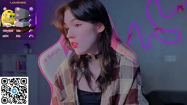 Snapshot of Sophie_SkyAngel chatting on 1, 3, 2026 Sophie SkyAngel online show from 1, 3, 2026