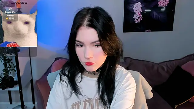 Snapshot of Sophie_SkyAngel chatting on 21, 11, 2025 Sophie SkyAngel online show from 21, 11, 2025