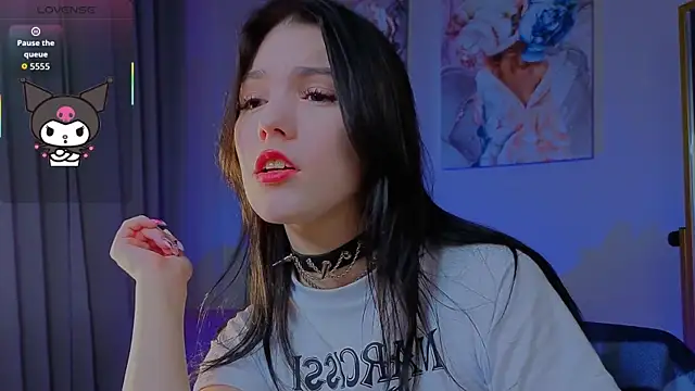 Snapshot of Sophie_SkyAngel chatting on 12, 11, 2025 Sophie SkyAngel online show from 12, 11, 2025