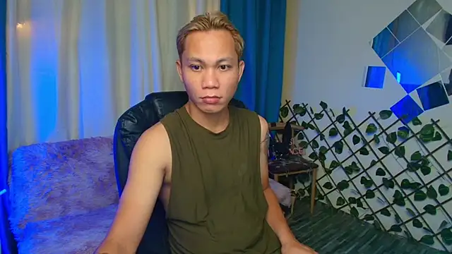 Snapshot of princenavheen chatting on 26, 5, 2026 princenavheen online show from 26, 5, 2026