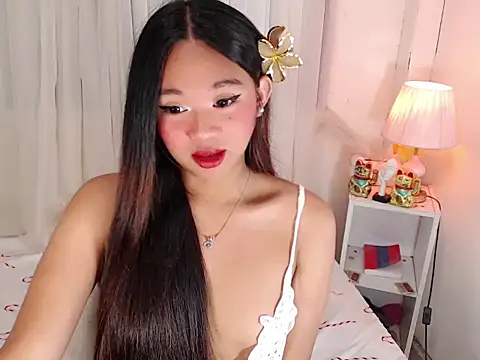 Malia cummer online show from 23, 7, 2026