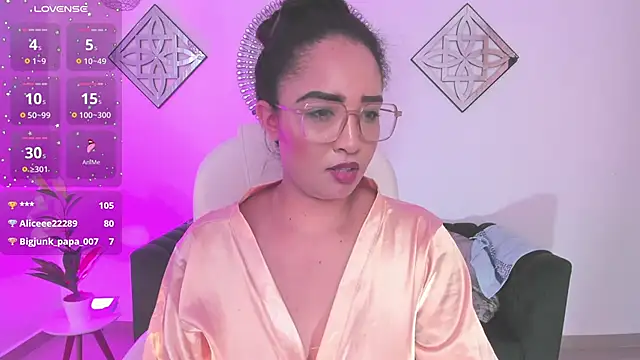 Sharon breezee online show from 5, 10, 2025