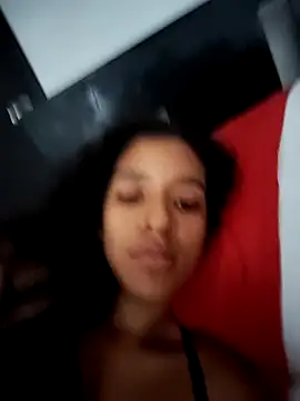 Snapshot of Amber-Sweett chatting on 25, 10, 2025 Amber-Sweett online show from 25, 10, 2025