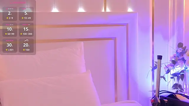 MeganStrain online show from 20, 10, 2025