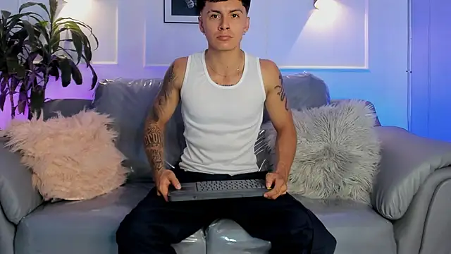 Leo santoro online show from 9, 3, 2026