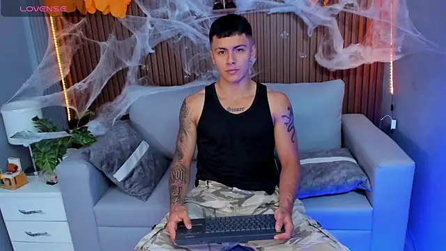 Leo santoro online show from 18, 10, 2025