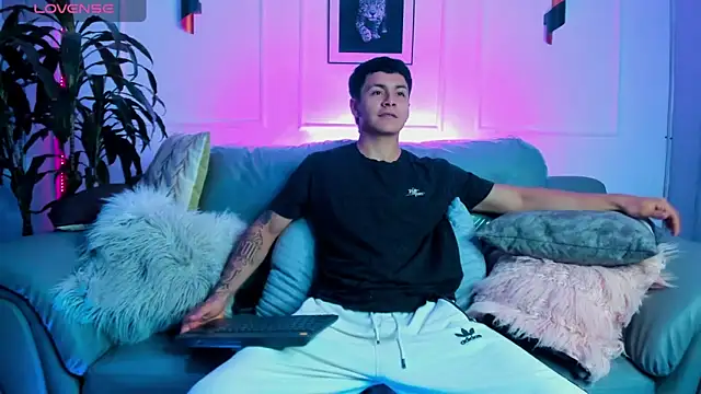 Leo santoro online show from 9, 2, 2026