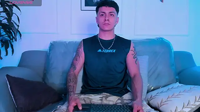 Leo santoro online show from 12, 2, 2026