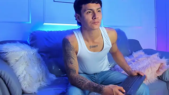 Leo santoro online show from 3, 3, 2026