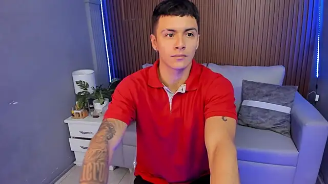 Leo santoro online show from 8, 10, 2025