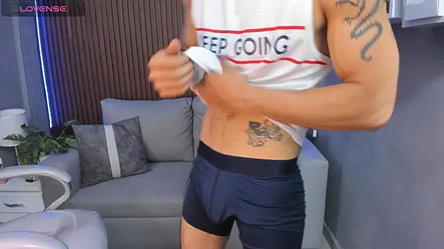 Leo santoro online show from 8, 11, 2025