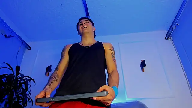 Leo santoro online show from 28, 2, 2026