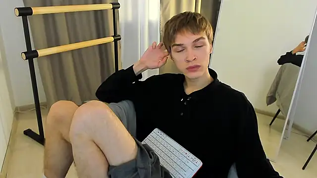 Snapshot of Blake_Rosse chatting on 20, 9, 2025 Blake Rosse online show from 20, 9, 2025