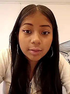 LilyCutee  online show from 15, 9, 2025