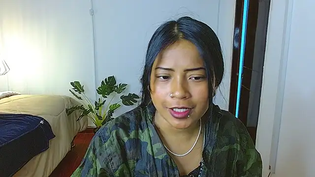 LilyCutee  online show from 3, 10, 2025