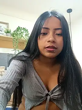 LilyCutee  online show from 4, 10, 2025