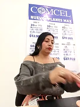 Snapshot of PAULA20- chatting on 15, 11, 2025 PAULA20- online show from 15, 11, 2025