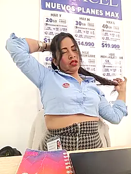 Snapshot of PAULA20- chatting on 11, 11, 2025 PAULA20- online show from 11, 11, 2025