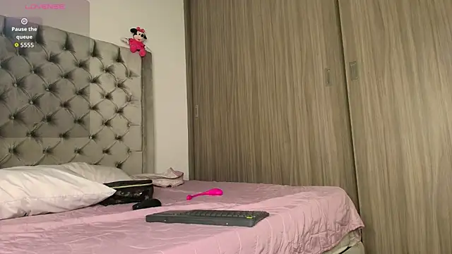 dreamsussi online show from 2, 10, 2025