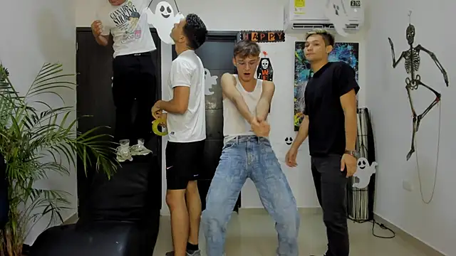 Bisexlifehot   online show from 14, 10, 2025