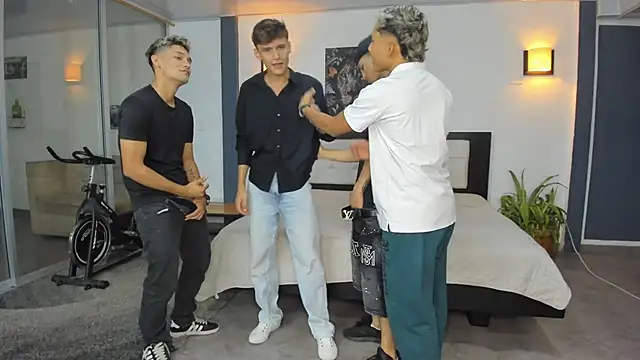 Bisexlifehot   online show from 7, 11, 2025