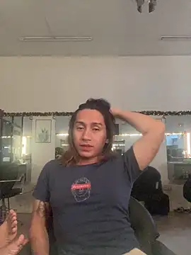 pretty TRANSjona online show from 5, 11, 2025