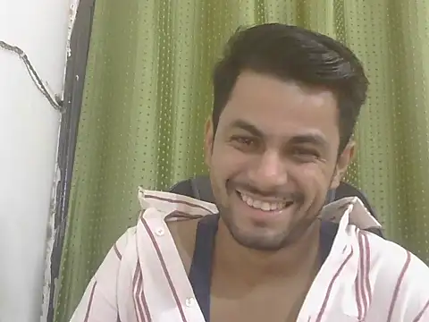 Snapshot of ursdreamperson chatting on 7, 7, 2026 ursdreamperson online show from 7, 7, 2026