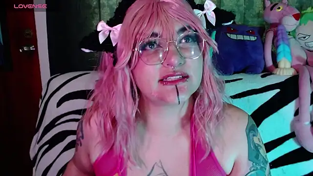 Snapshot of XxGreenGoodxX chatting on 10, 9, 2025 XxGreenGoodxX online show from 10, 9, 2025