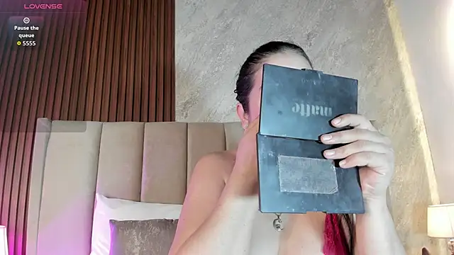 Snapshot of _Cris_Spicy_ chatting on 8, 6, 2026 Cris Spicy online show from 8, 6, 2026