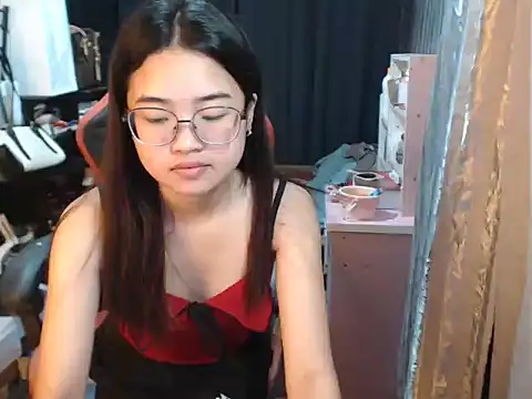urhoneybunny25 online show from 15, 10, 2025