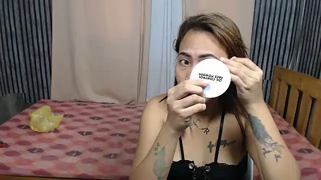 joanpetite online show from 21, 10, 2025