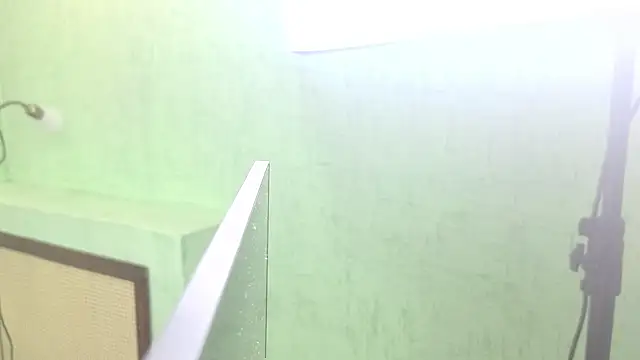 Snapshot of Wendy_Waves chatting on 29, 10, 2025 Wendy Waves online show from 29, 10, 2025