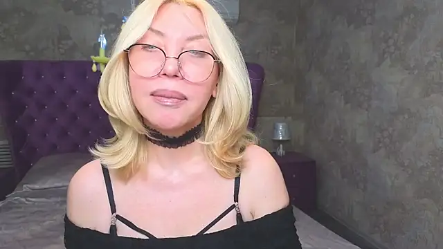 Wendy Waves online show from 11, 6, 2026