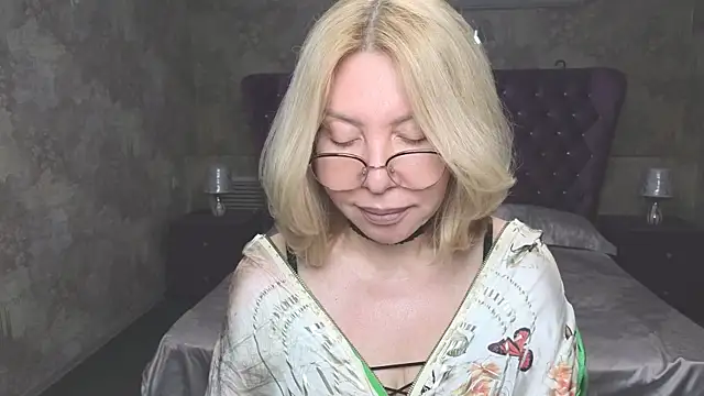 Snapshot of Wendy_Waves chatting on 23, 9, 2025 Wendy Waves online show from 23, 9, 2025