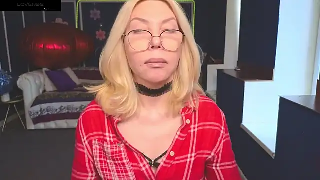 Wendy Waves online show from 9, 6, 2026