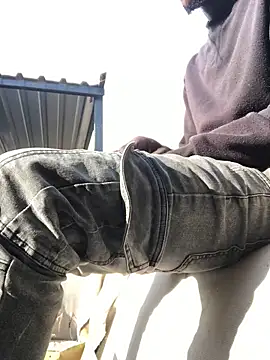 cuminsidebby online show from 15, 4, 2026