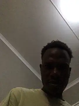 cuminsidebby online show from 4, 12, 2025