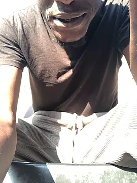 cuminsidebby online show from 6, 11, 2025