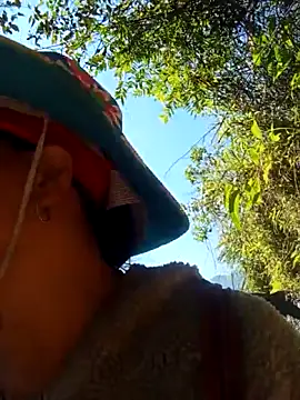 Snapshot of Bibilenu chatting on 28, 11, 2025 Bibilenu online show from 28, 11, 2025