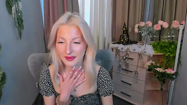 Snapshot of Sarrah_blush chatting on 21, 10, 2025 Sarrah blush online show from 21, 10, 2025