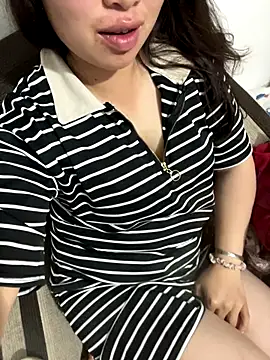 Nhung584 online show from 29, 10, 2025