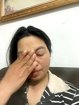 Nhung584 online show from 1, 11, 2025