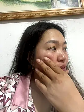 Nhung584 online show from 5, 11, 2025