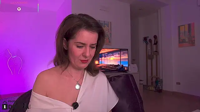 Witch in Silk online show from 5, 11, 2025