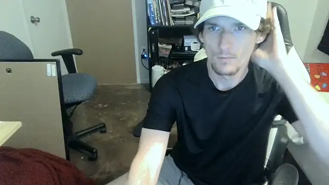 Snapshot of Partyguy92 chatting on 13, 11, 2025 Partyguy92 online show from 13, 11, 2025