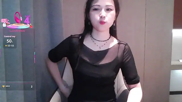 Snapshot of qinerOIO chatting on 9, 9, 2025 qinerOIO online show from 9, 9, 2025