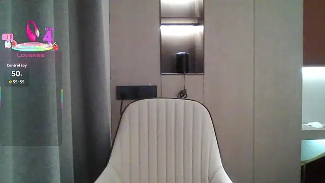 Snapshot of qinerOIO chatting on 11, 9, 2025 qinerOIO online show from 11, 9, 2025