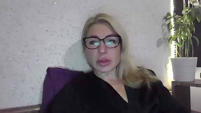 fox red lady7 online show from 7, 11, 2025