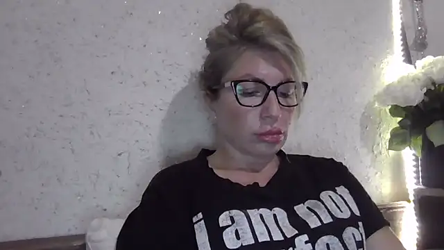 fox red lady7 online show from 31, 1, 2026