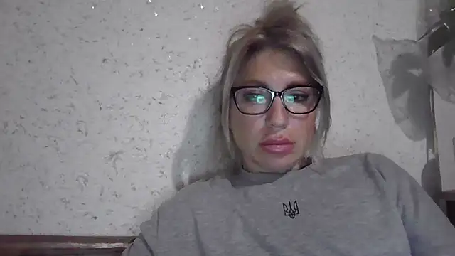 fox red lady7 online show from 7, 4, 2026